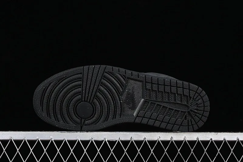 All categories Air Jordan Jordan series basketball shoes Air Jordan 1 Low Z version Air Jordan 1 Low SE Craft "Dark Smoke Grey" AJ1 Joe 1 dark smoke gray low-top cultural casual sneakers FD8635-001